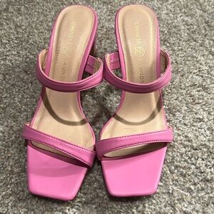 Kitten heel sandals
